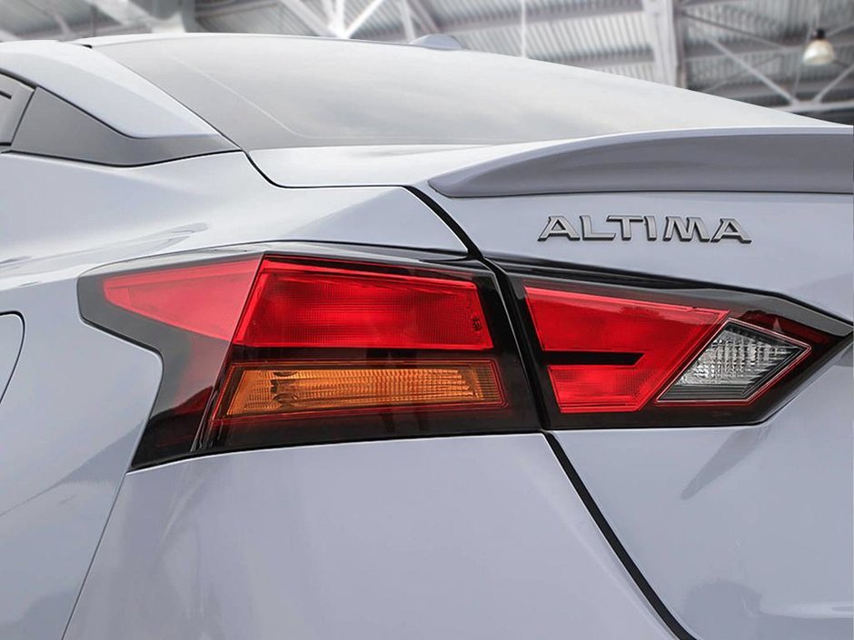 2025 Nissan Altima SR PREMIUM-10