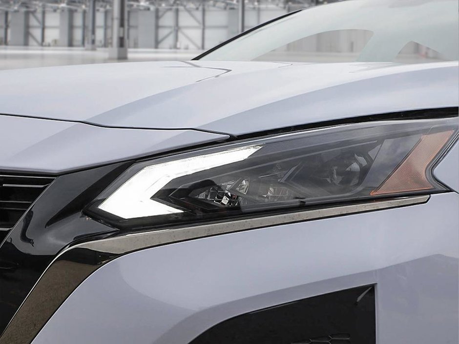 2025 Nissan Altima SR PREMIUM-9