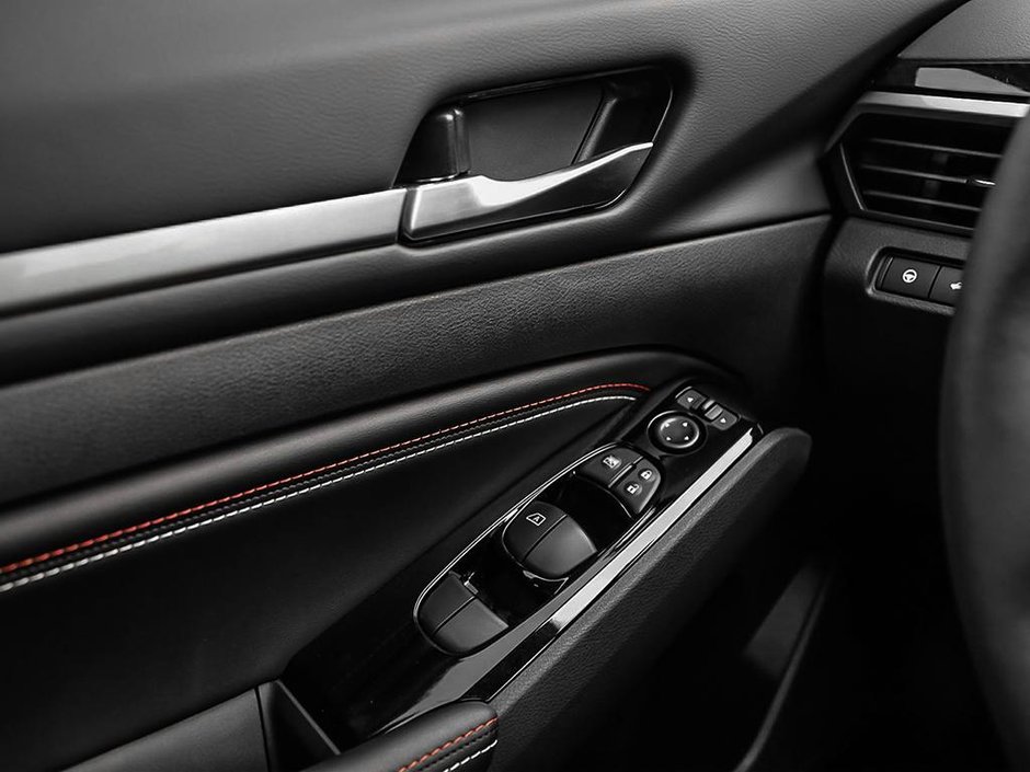 2025 Nissan Altima 2.5 SR-15