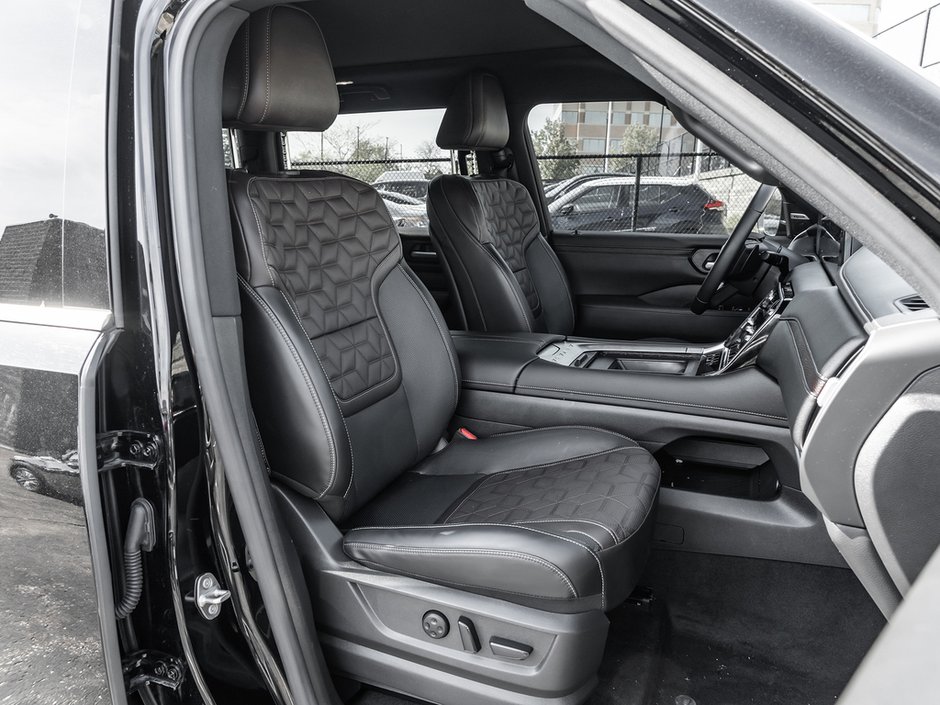 2025 Nissan Armada Platinum-29