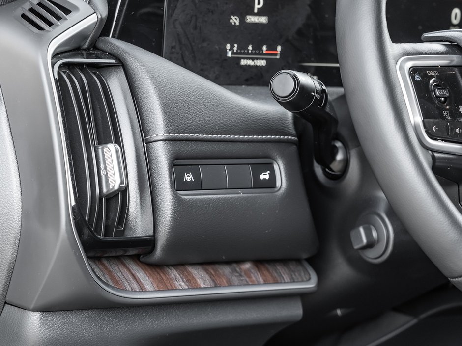2025 Nissan Armada Platinum-10