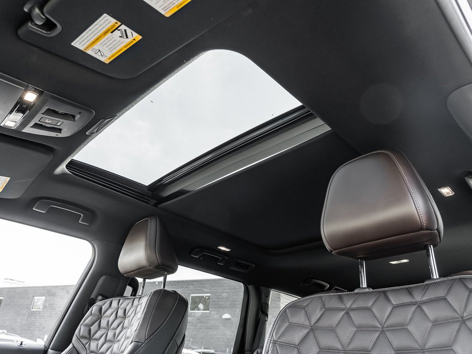 2025 Nissan Armada Platinum-28
