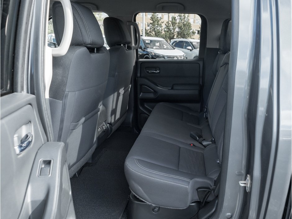 2022 Nissan Frontier SV-20