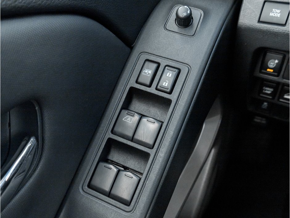2022 Nissan Frontier SV-12