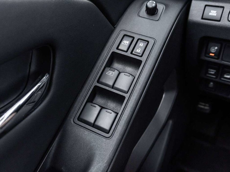 2022 Nissan Frontier SV-12