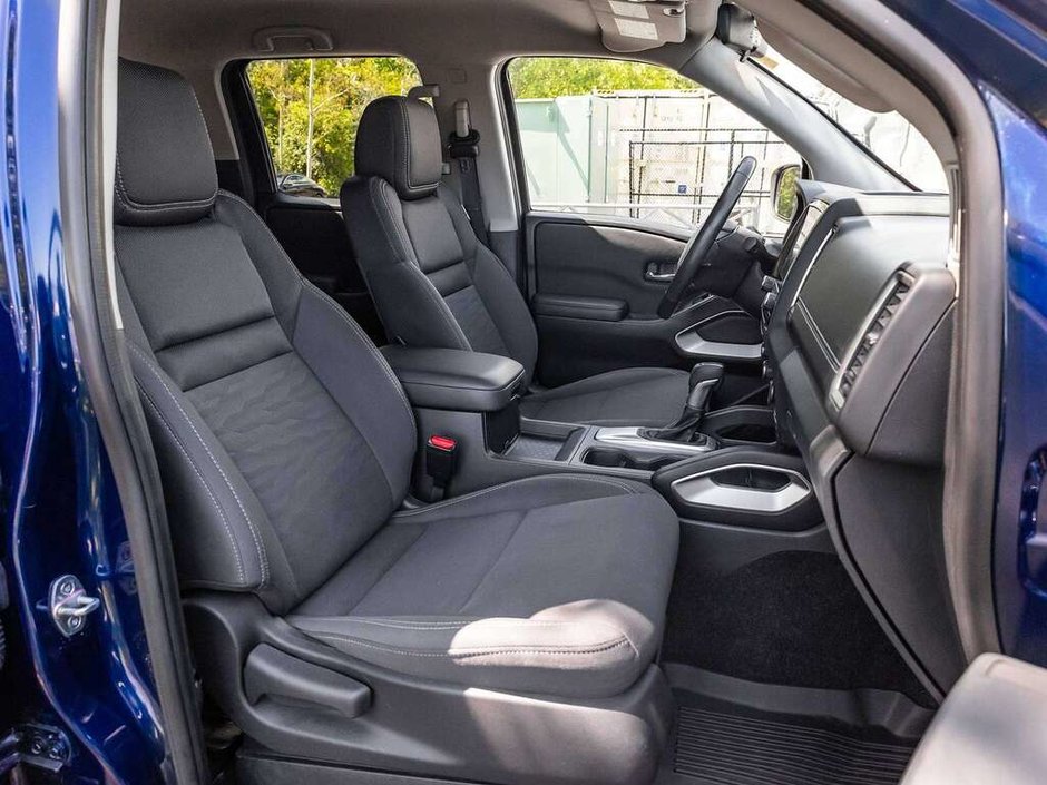 2022 Nissan Frontier SV-22
