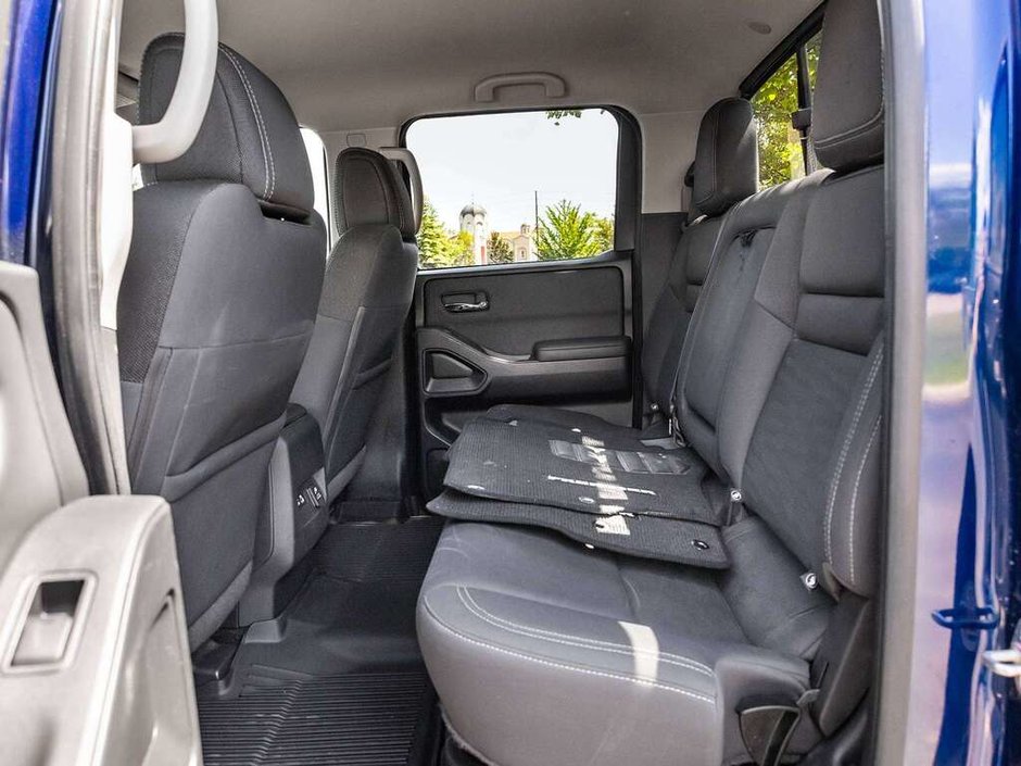 2022 Nissan Frontier SV-23
