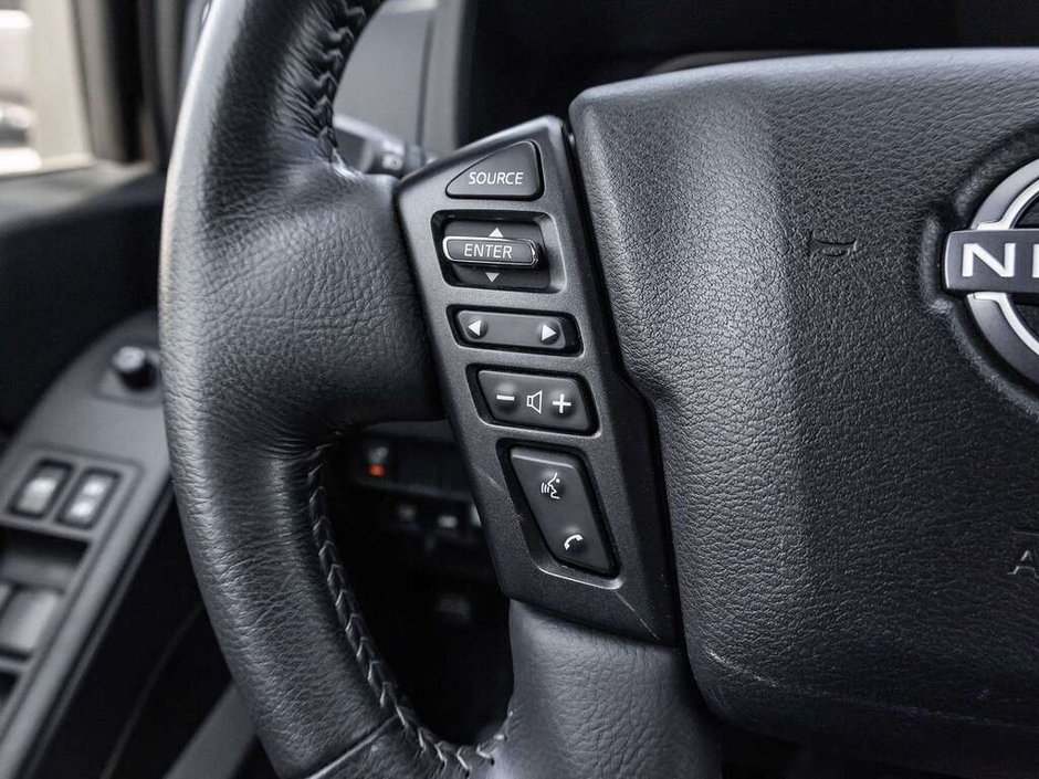 2022 Nissan Frontier SV-8