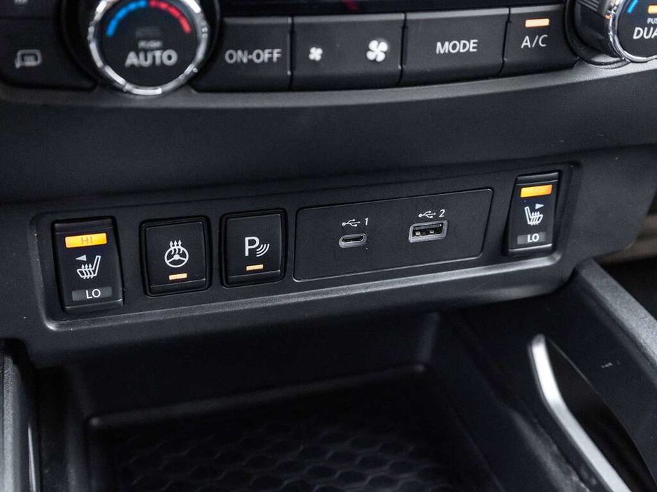 2022 Nissan Frontier SV-16