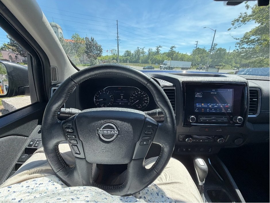 2022 Nissan Frontier SV-8