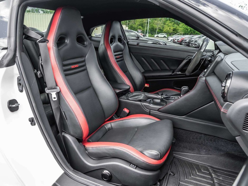 2017 Nissan GT-R Track Edition-25