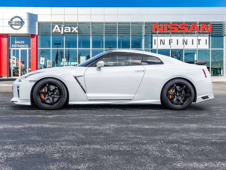 2017 Nissan GT-R Track Edition-2