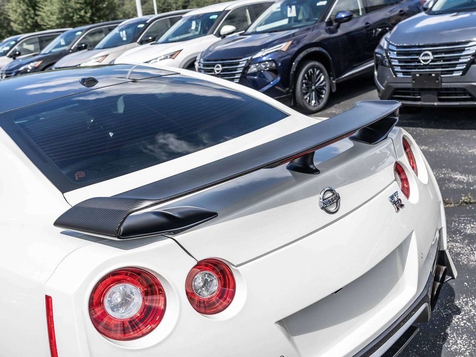 2017 Nissan GT-R Track Edition-6