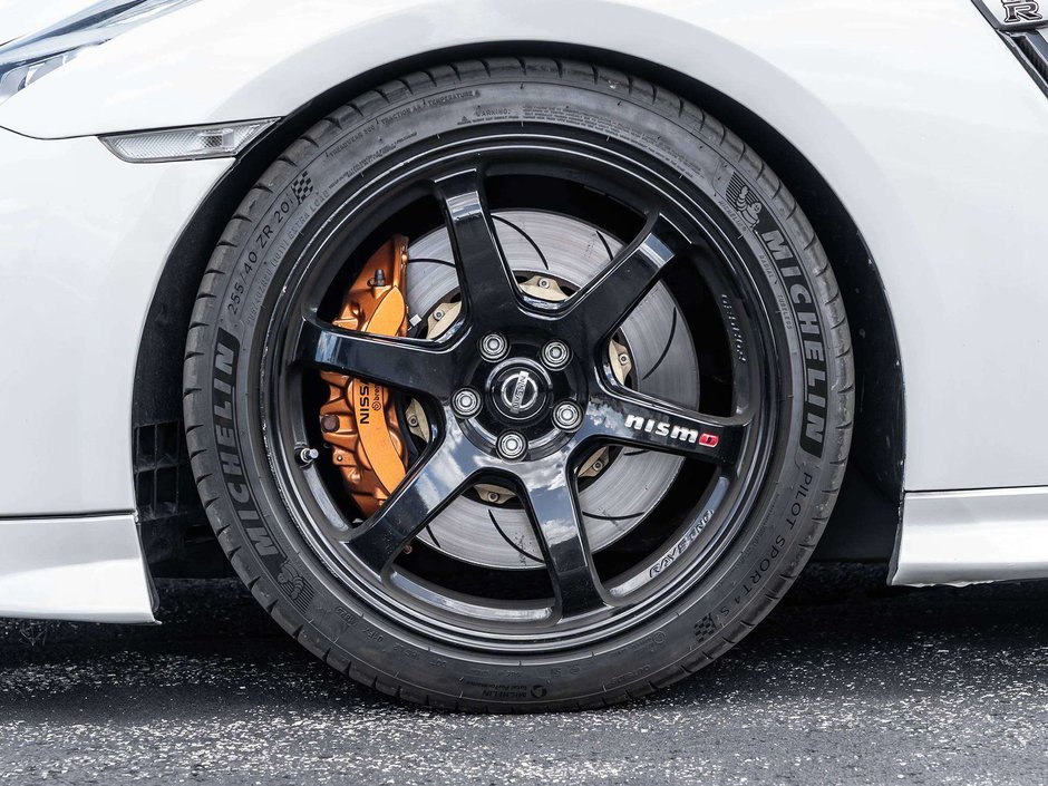 2017 Nissan GT-R Track Edition-3