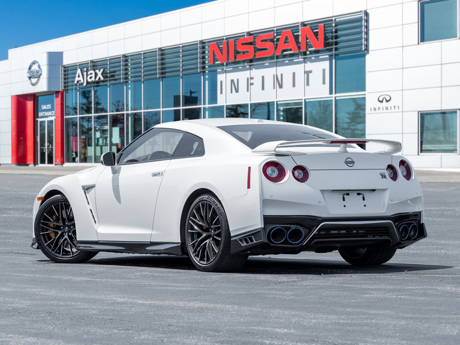2023 Nissan GT-R Premium-4