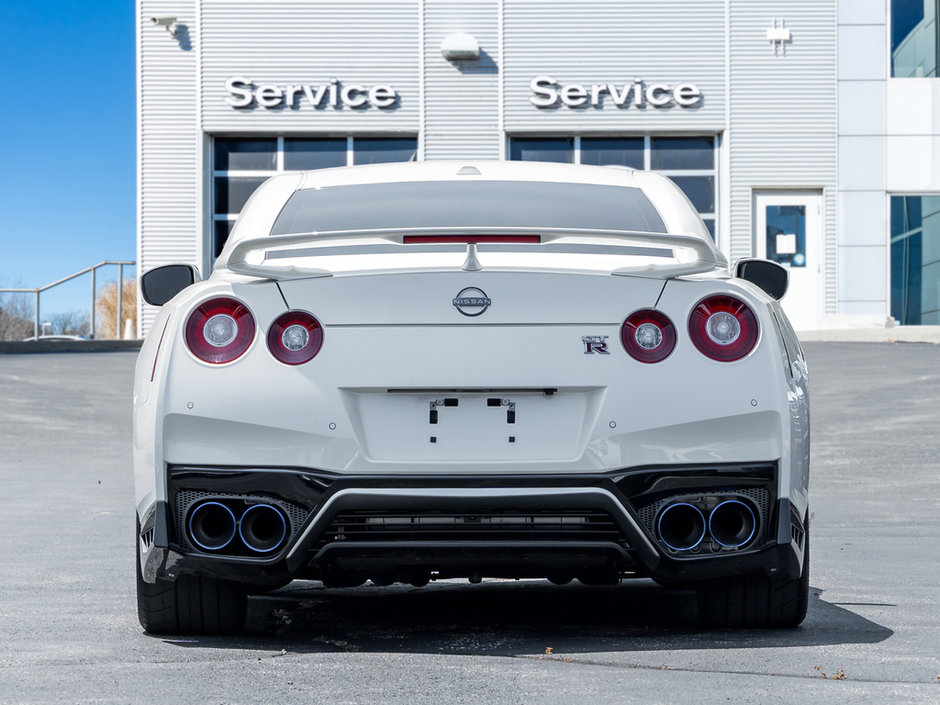 2023 Nissan GT-R Premium-5