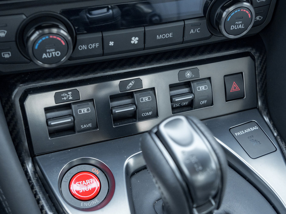 2023 Nissan GT-R Premium-15