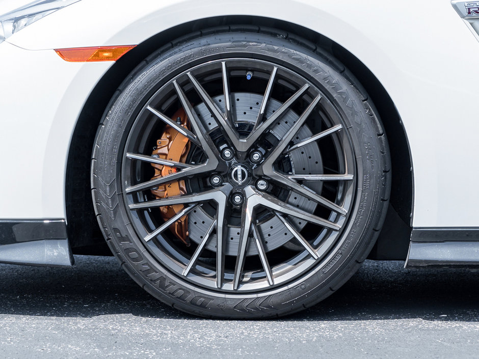 2023 Nissan GT-R Premium-3