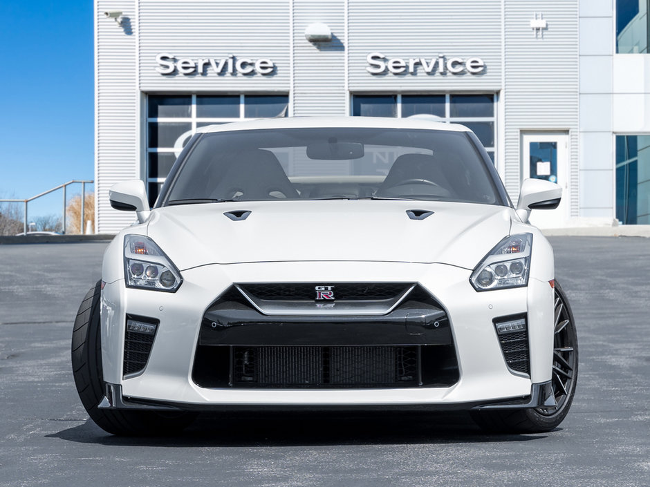 2023 Nissan GT-R Premium-1