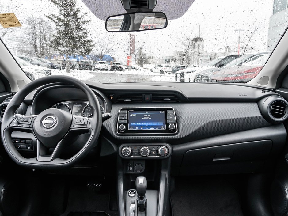 2025 Nissan Kicks Play S-20