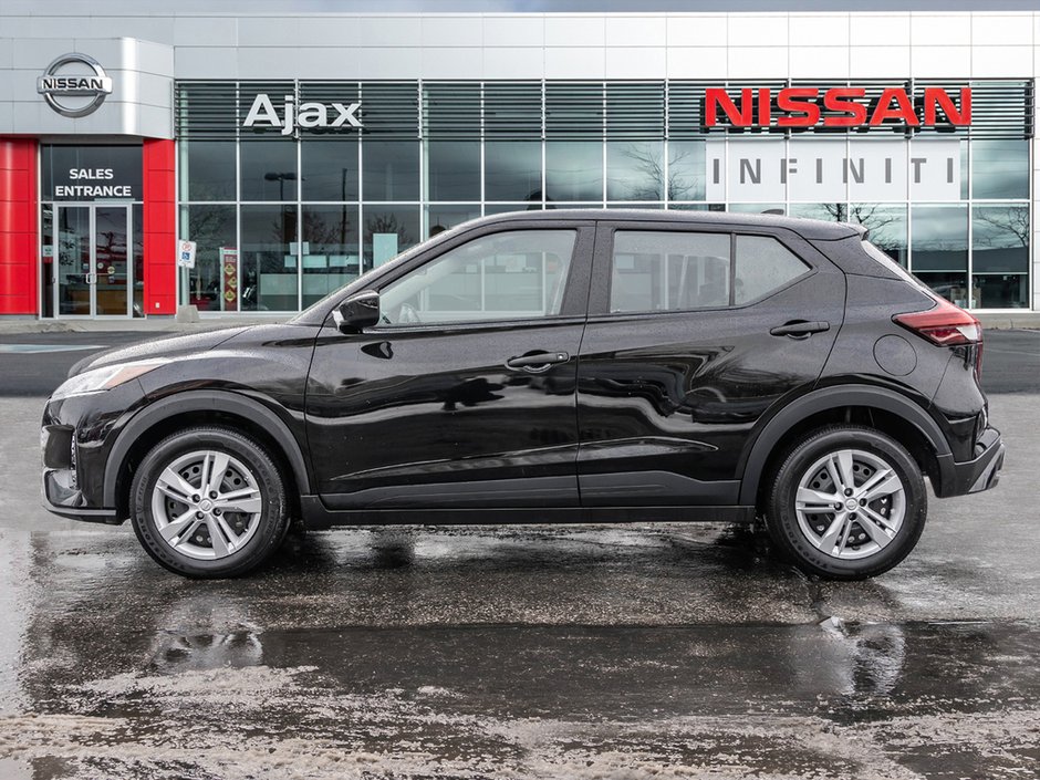 2025 Nissan Kicks Play S-2