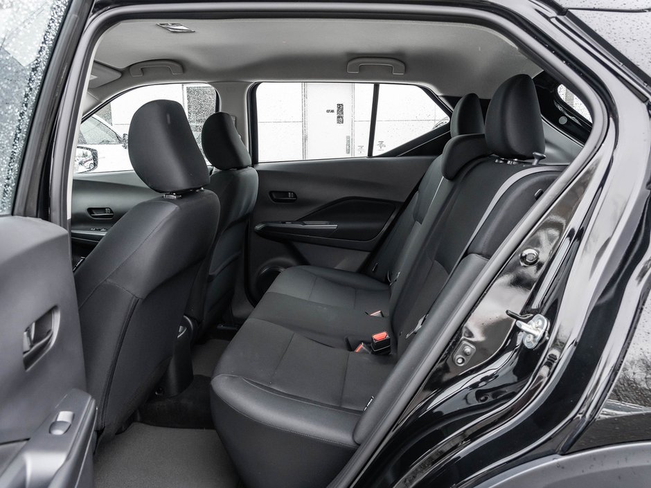 2025 Nissan Kicks Play S-19