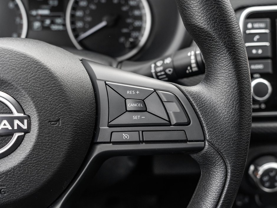 2025 Nissan Kicks Play S-10