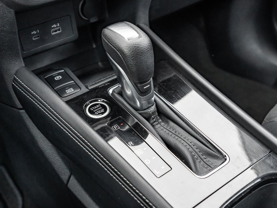 2025 Nissan Kicks Play SV-15