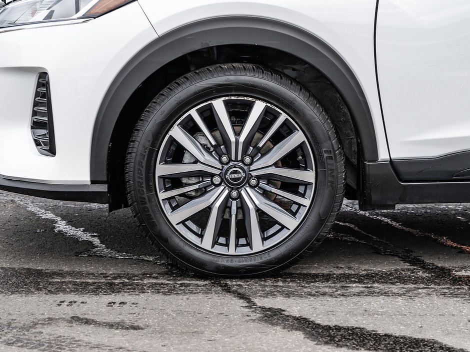 2025 Nissan Kicks Play SV-4