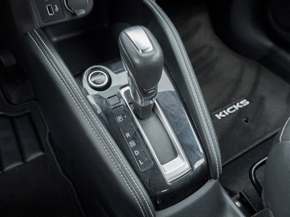 2020 Nissan Kicks SR-13