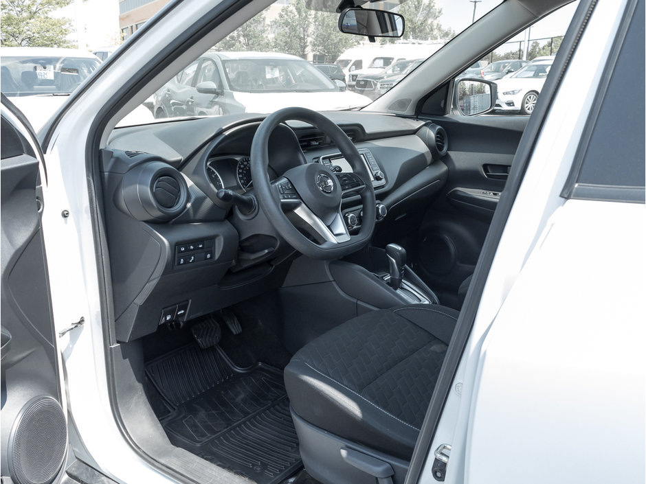 2021 Nissan Kicks S-6