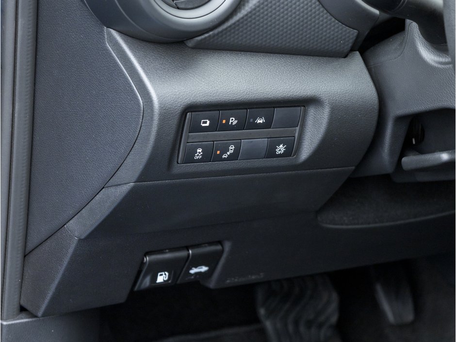 2023 Nissan Kicks S-14