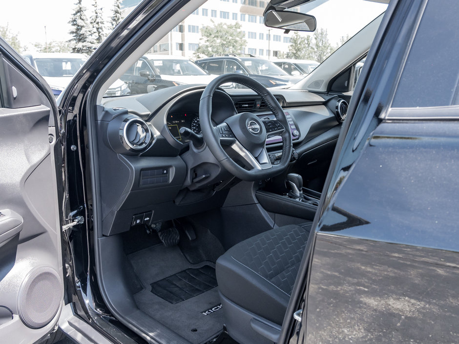 2023 Nissan Kicks SV-6