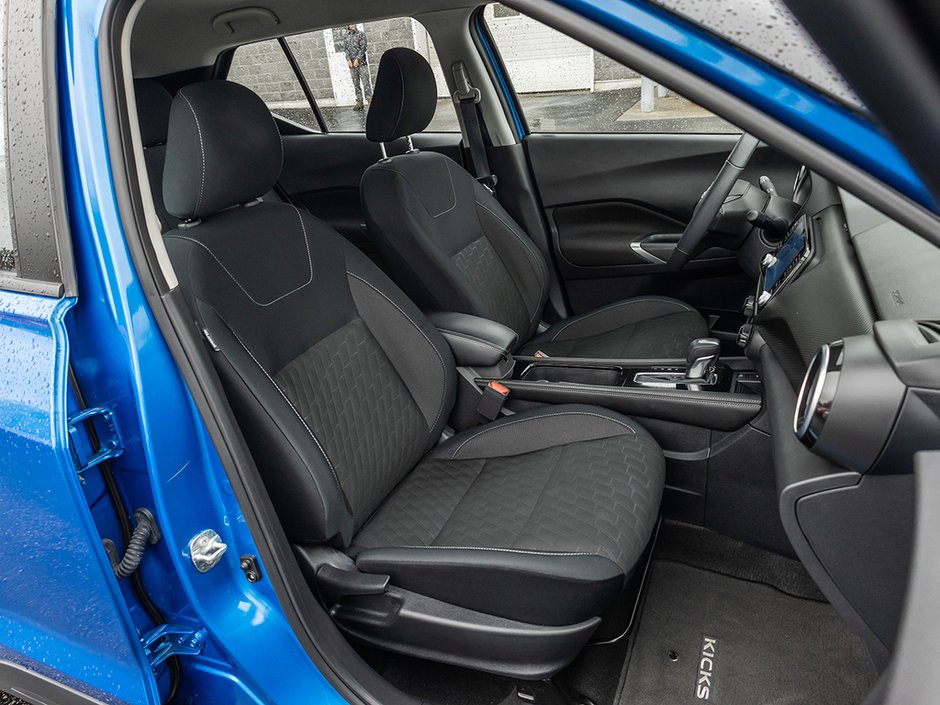 2023 Nissan Kicks SV-17