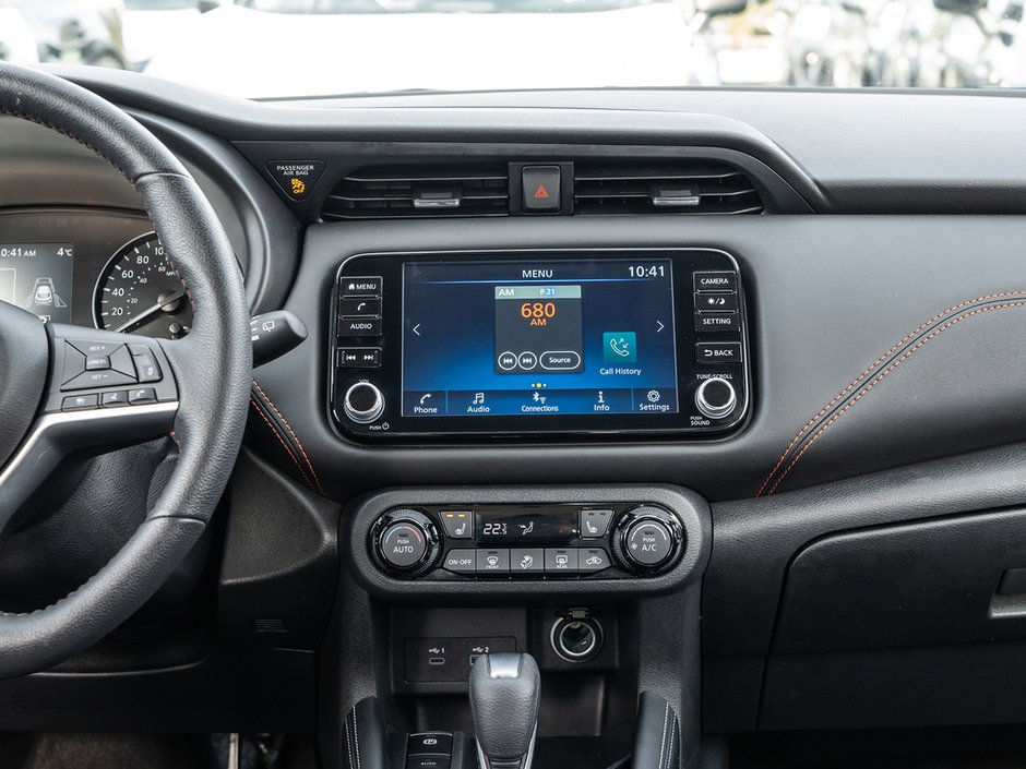 2023 Nissan Kicks SR-23