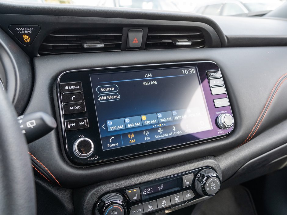 2023 Nissan Kicks SR-18