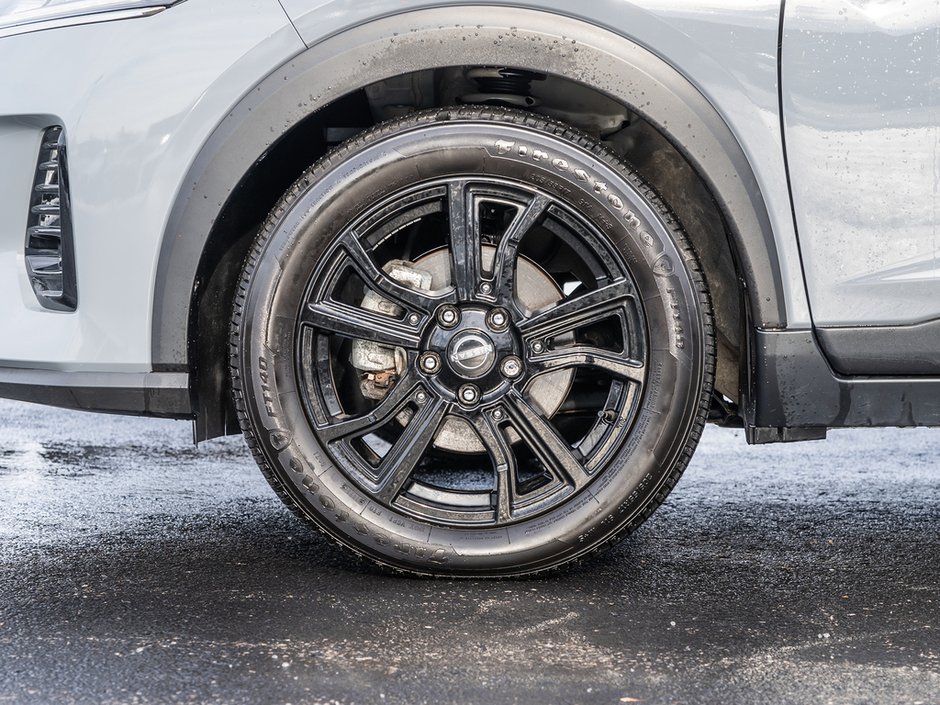 2023 Nissan Kicks SR-3