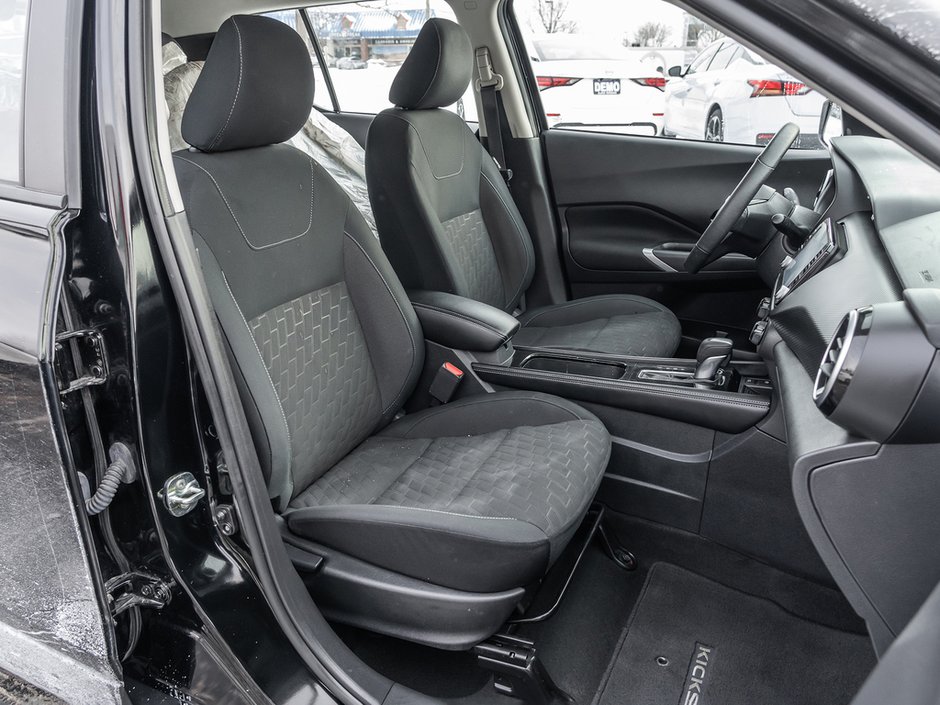 2023 Nissan Kicks SV-21