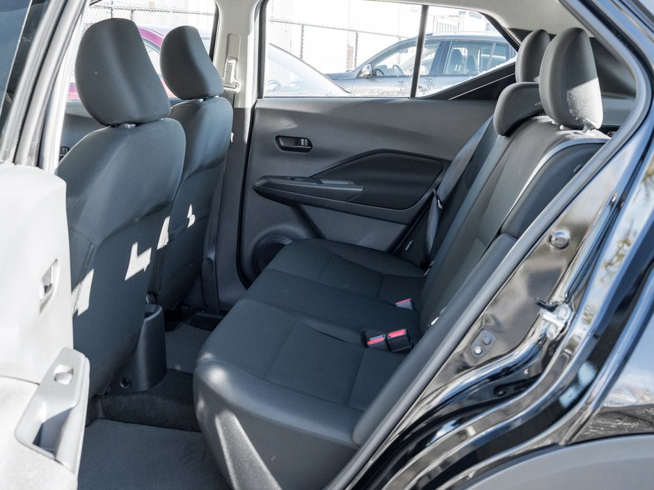 2024 Nissan Kicks S-19