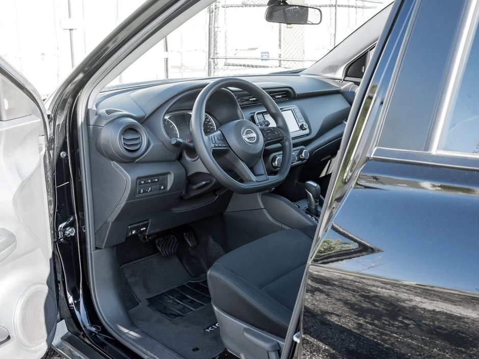 2024 Nissan Kicks S-6