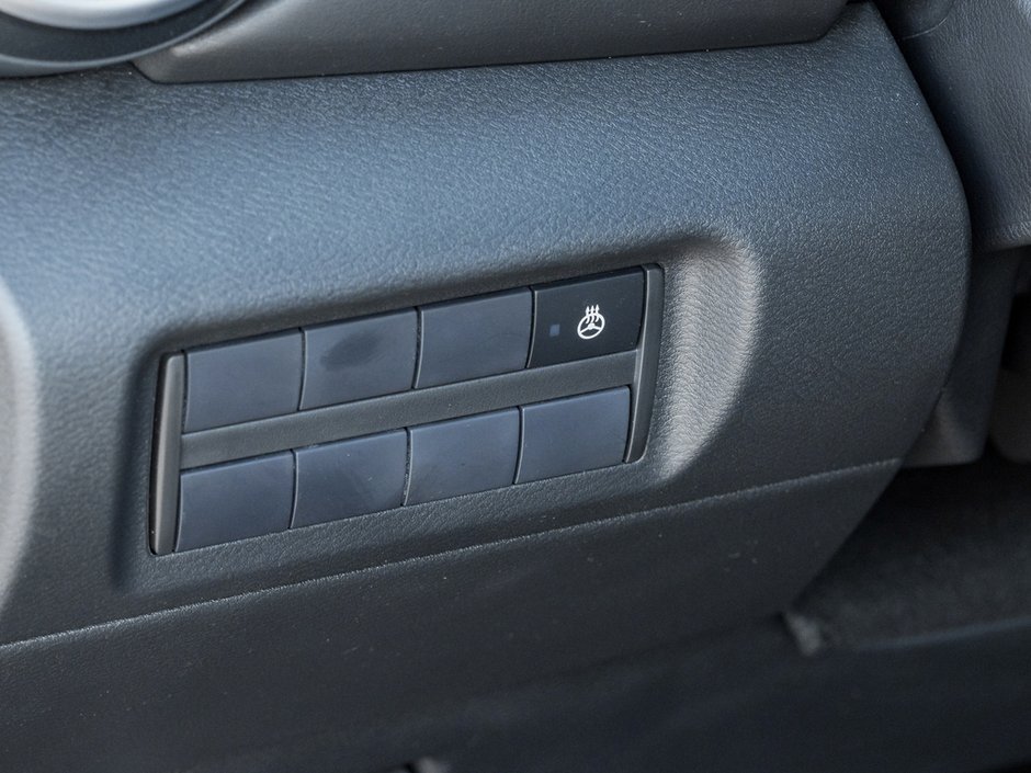 2024 Nissan Kicks SR-14