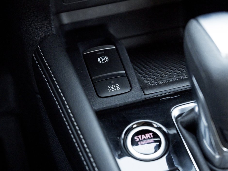 2024 Nissan Kicks SR-16