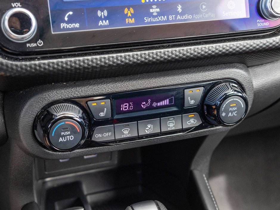 2024 Nissan Kicks SV-16