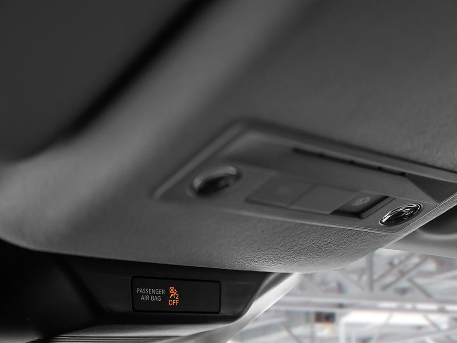 2025 Nissan Kicks SV PREMIUM-18