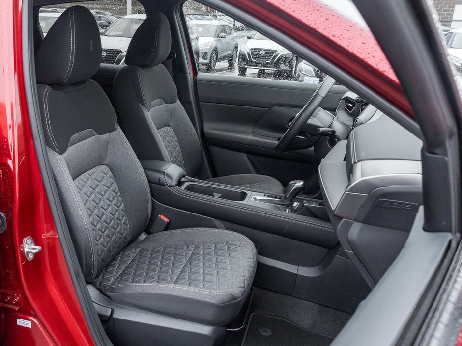 2025 Nissan Kicks SV-18