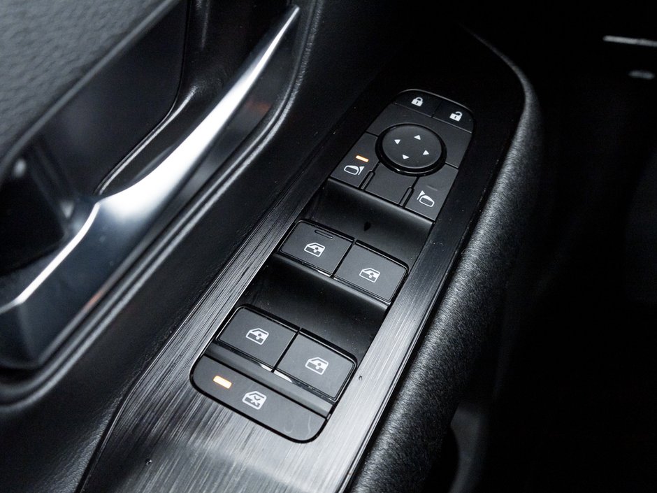 2025 Nissan Kicks SV-11