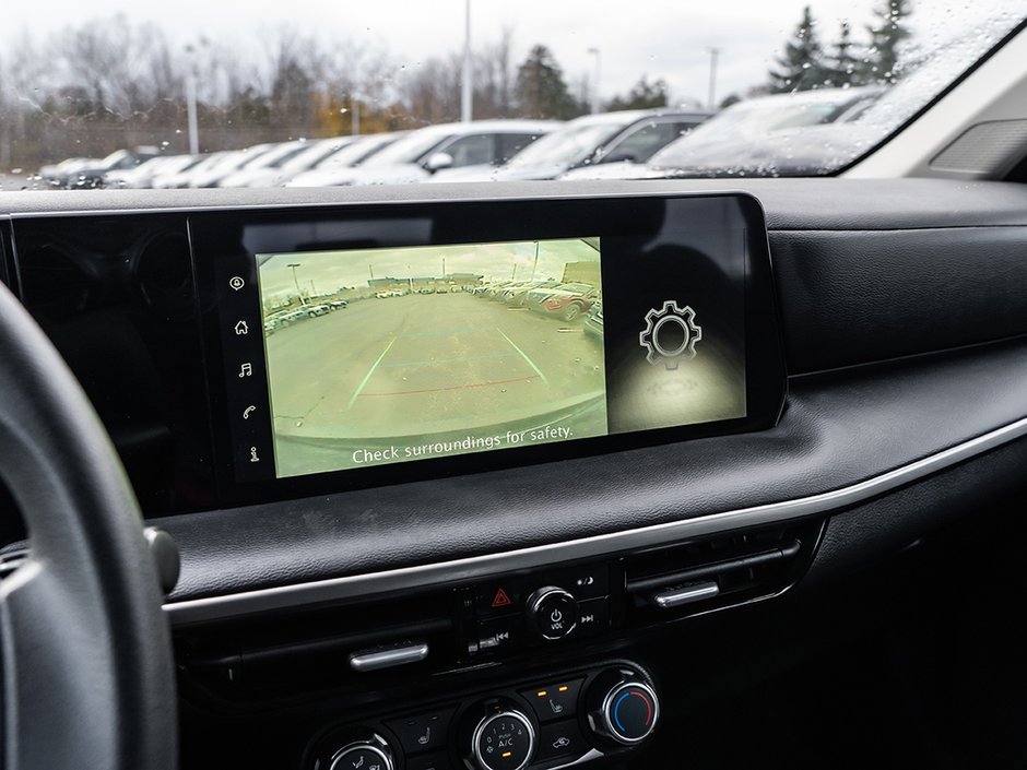 2025 Nissan Kicks S-11