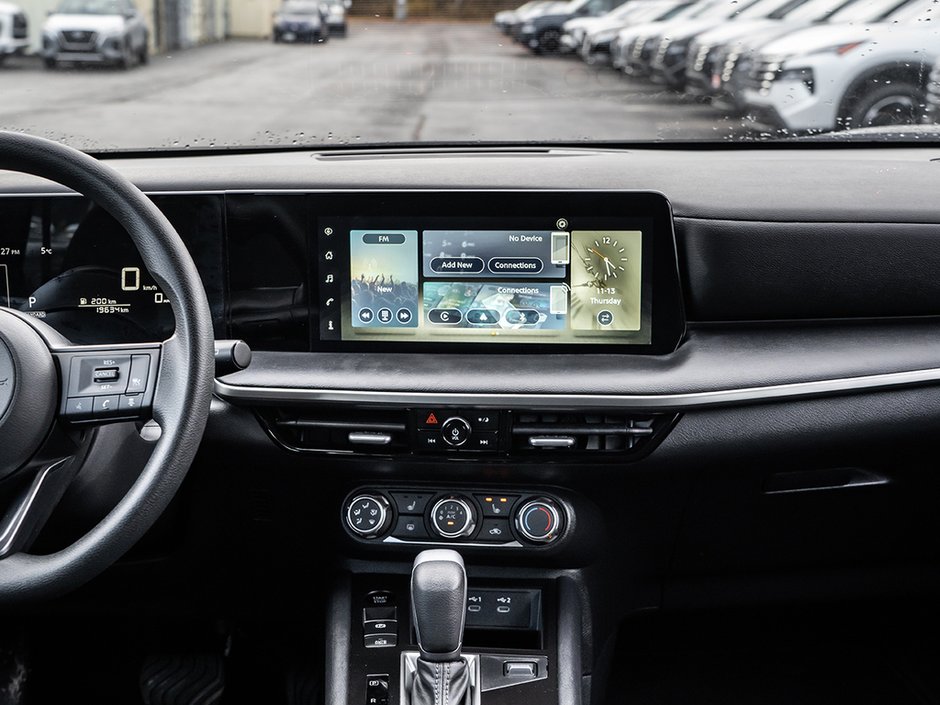 2025 Nissan Kicks S-22