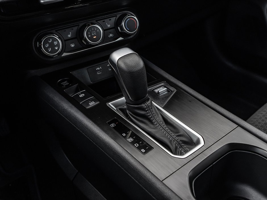 2025 Nissan Kicks S-14