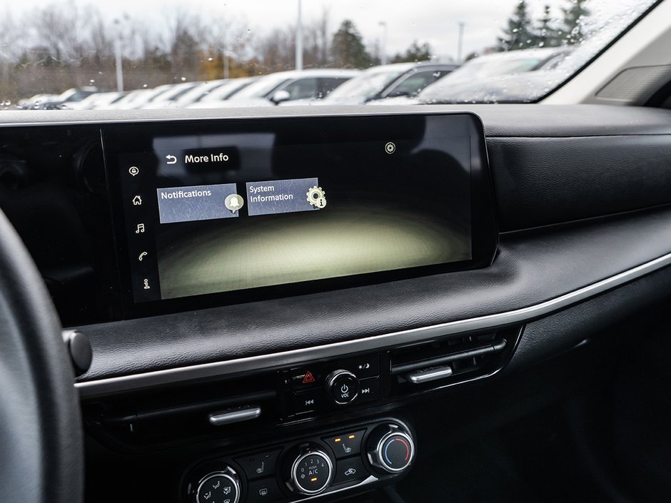 2025 Nissan Kicks S-17